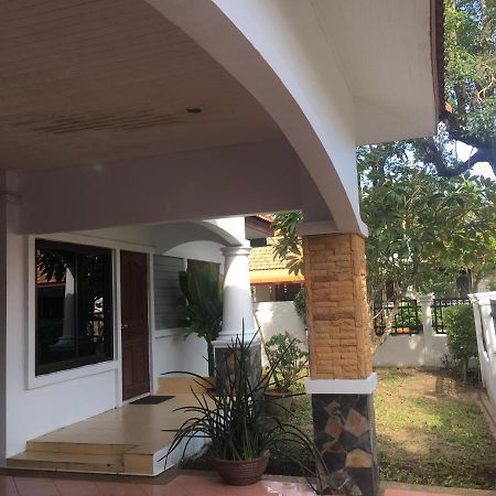 Beautiful 3 Bedroom Garden Villa Chalong Exterior photo