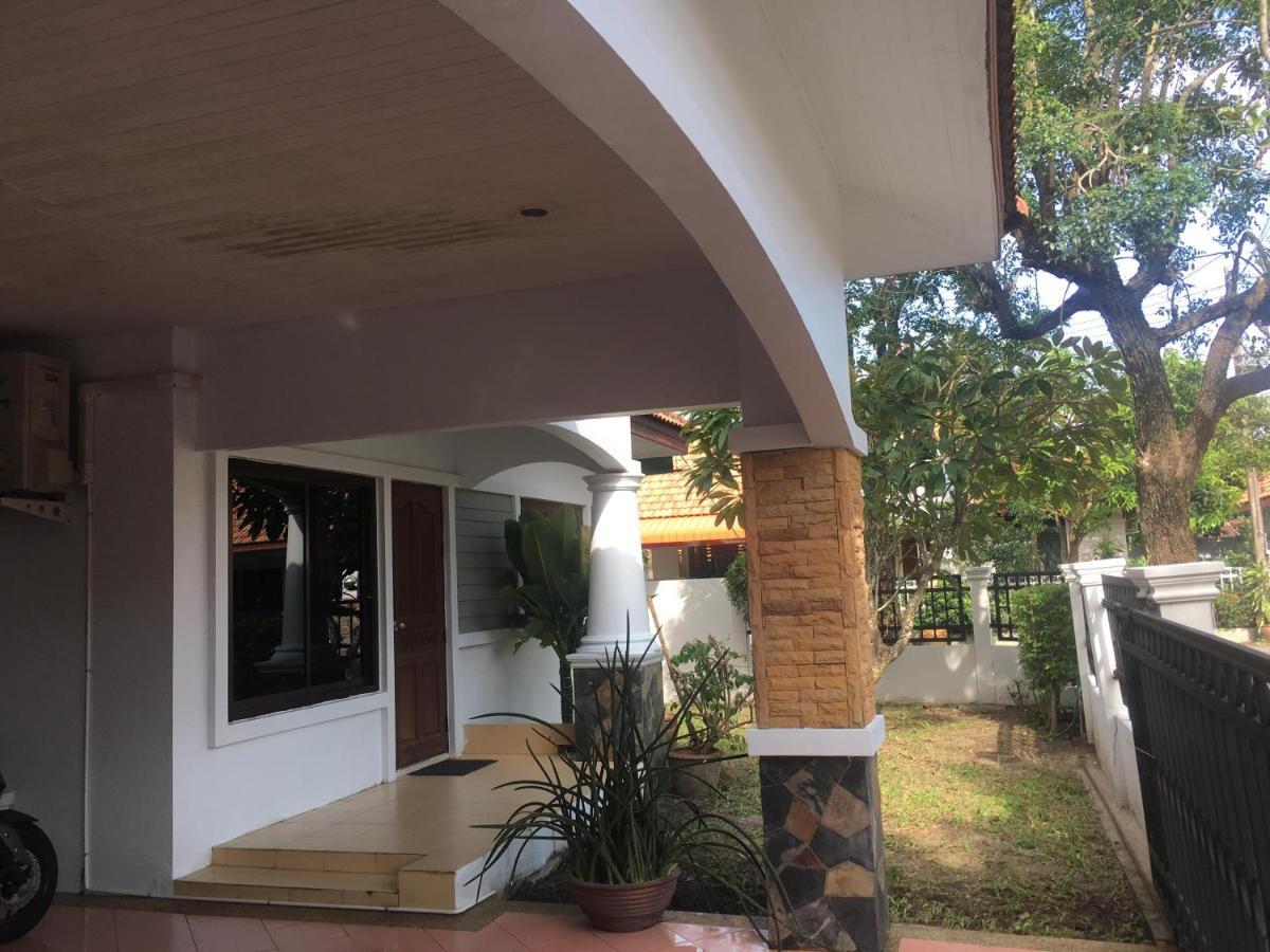 Beautiful 3 Bedroom Garden Villa Chalong Exterior photo